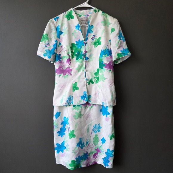 Adrianna Papell Dresses & Skirts - Vintage Adrianna Papell 100% Silk Floral Skirt‎ Set Blue Green Purple Womens 8